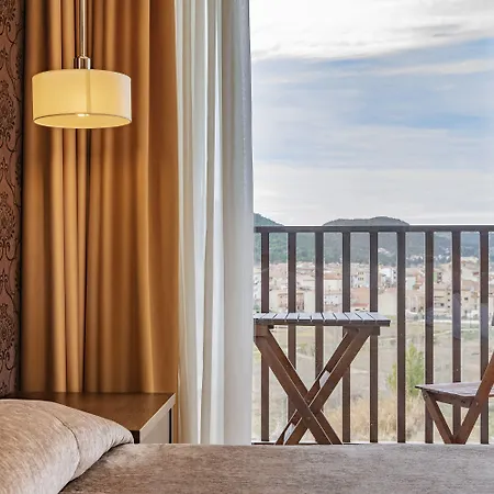 Hotel Fuente Del Miro 3*